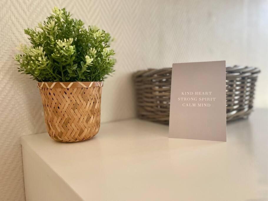 La Bellevue X Parking By Melrose Apartment Bayeux Bagian luar foto